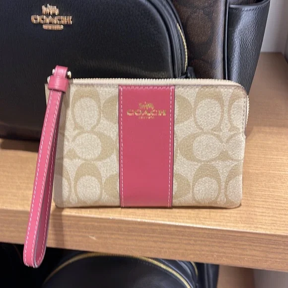 Coach Corner Zip Wristlet In Signature Canvas IM/Khaki Multi /Rouge - Picture 14 of 16